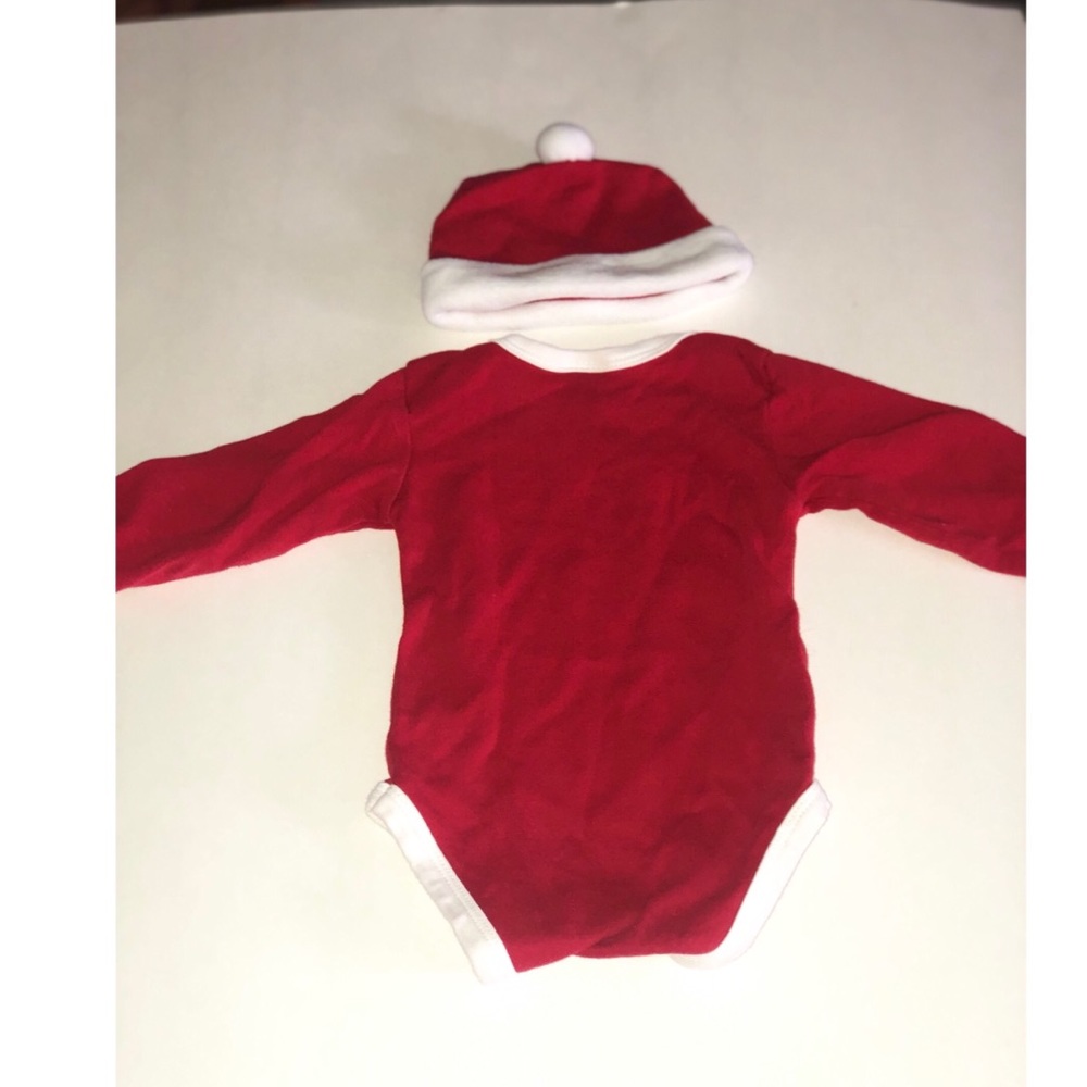 Baby’s first Christmas onesie - Picture 2 of 2
